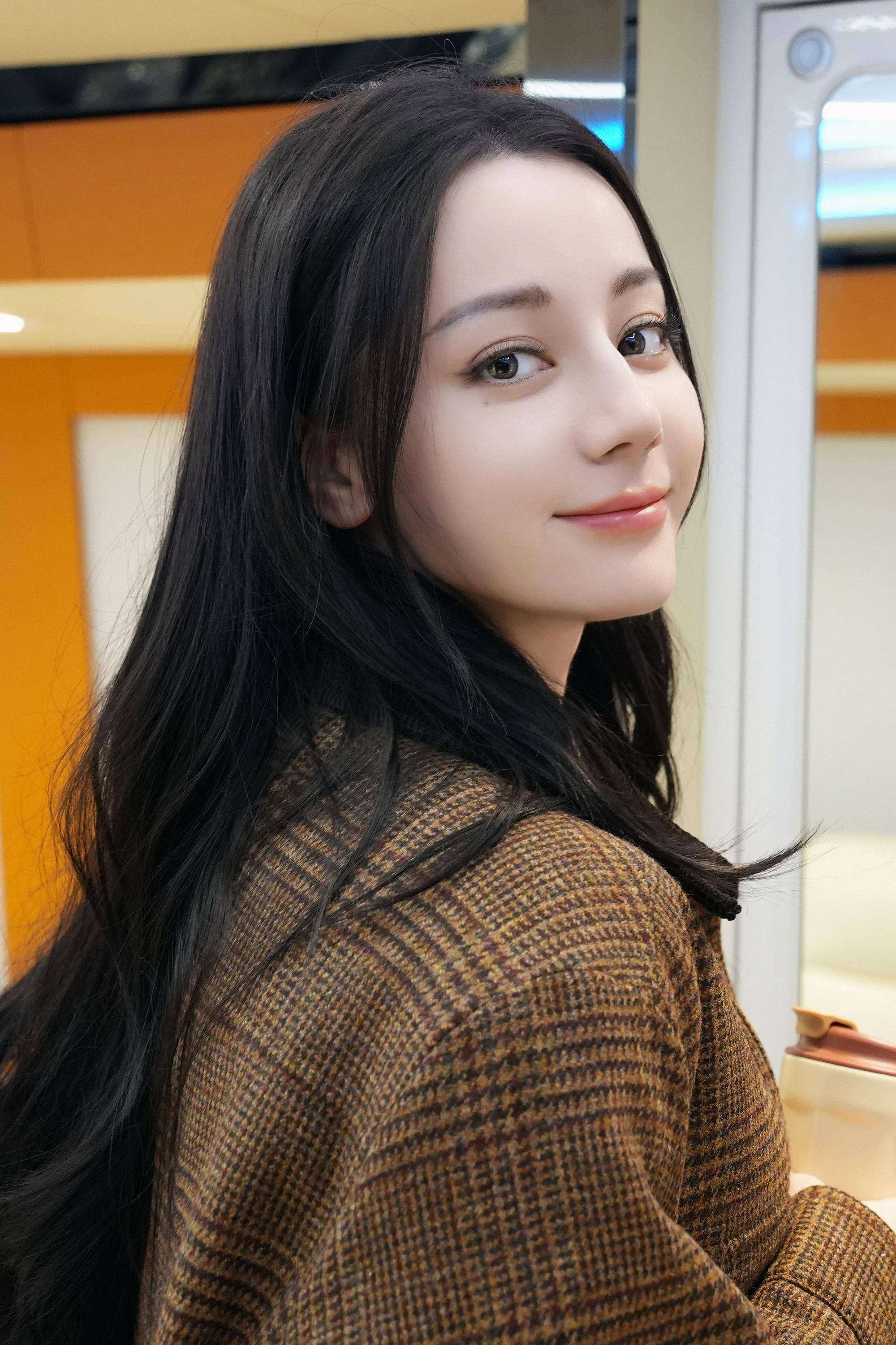 迪丽热巴藏大招！设计贺思慕闪现镜头，网友狂赞！