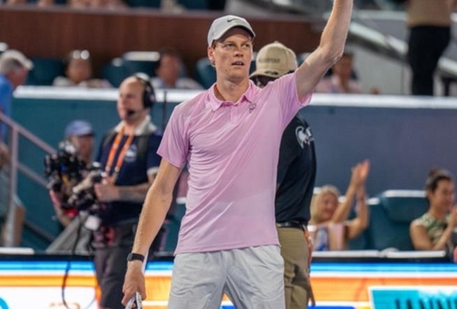 连赢30盘！辛纳15连胜+29连胜狂飙，决战兹维列夫，迈阿密大师赛4强全诞生