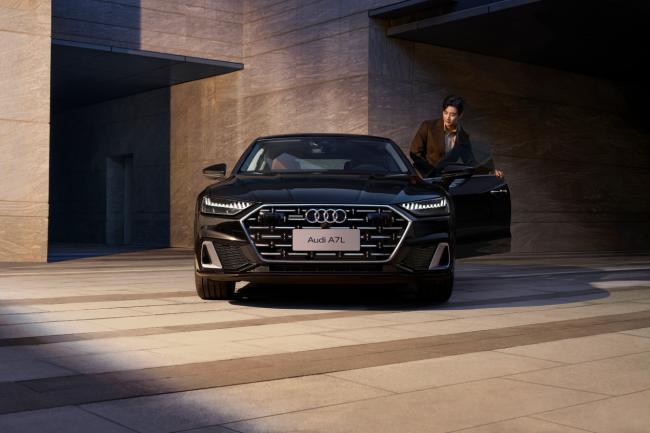 30万级C+性能豪华旗舰,上汽奥迪A7L凭什么成为燃油车市场“破局者”?