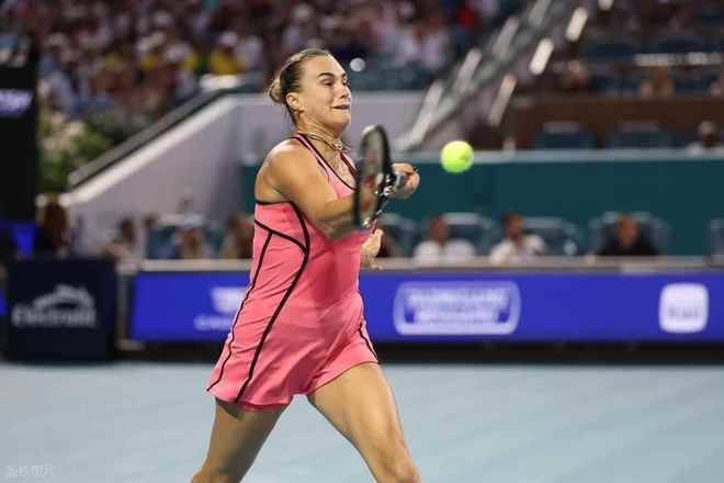 萨巴伦卡连赢十场,莱巴金娜靠ACE翻盘,张帅组合救四个赛点逆转_订阅