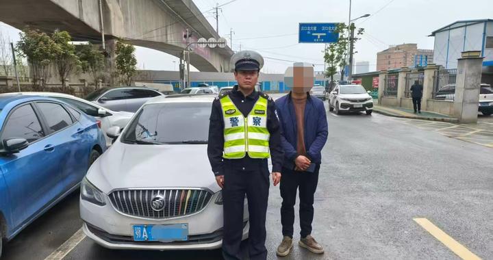 惊险！轿车路口逆行 武汉黄陂交警：罚款200元记3分