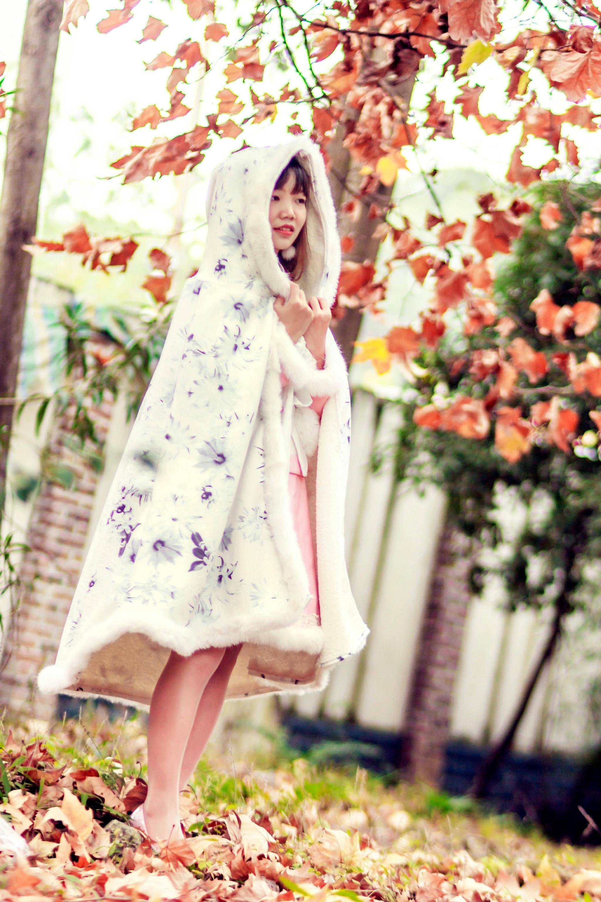 新天地秀场化身织梦奇境,李一桐助阵HPLY荷比俪2026秋冬上海时装周启幕