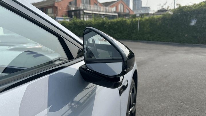 更懂年轻人的“智能轿跑”：2026款小鹏MONAM03试驾