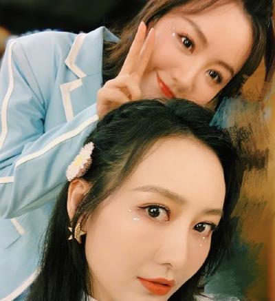 杨蓉王鸥晒女团定制服装,与《创3》款式不相上下,确定不是一个厂家