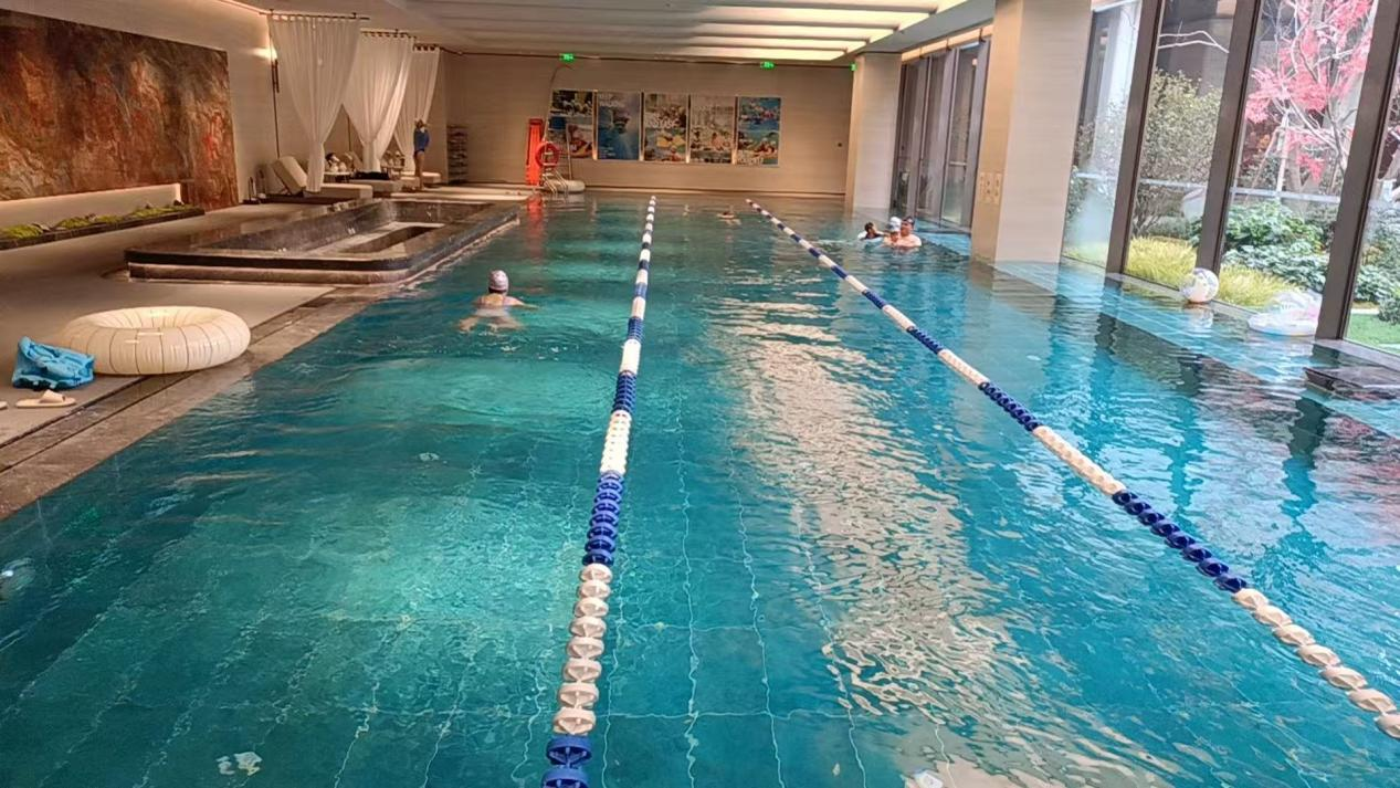 招商林屿缦岛恒温泳池实拍图   图片来源：招商林屿缦岛