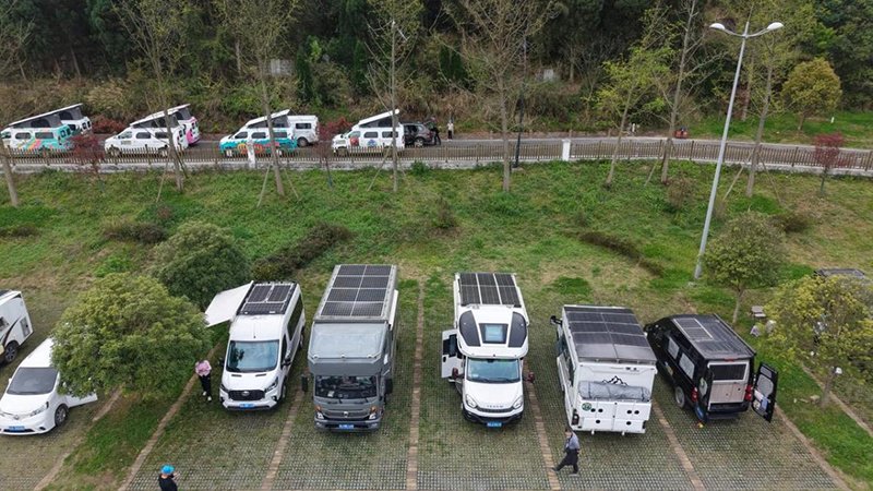 相约花朝节 丨 百余辆房车齐聚云峰屯堡 解锁花朝节新玩法