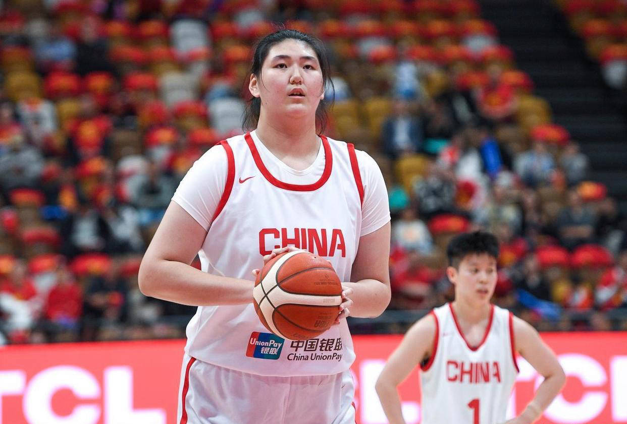 中国女篮最大的不甘：世预赛惜败比利时，场上连一声招呼都没有