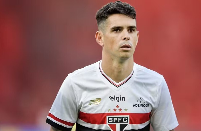 巴媒：奥斯卡将与圣保罗解约并退役，他放弃了超800万欧工资