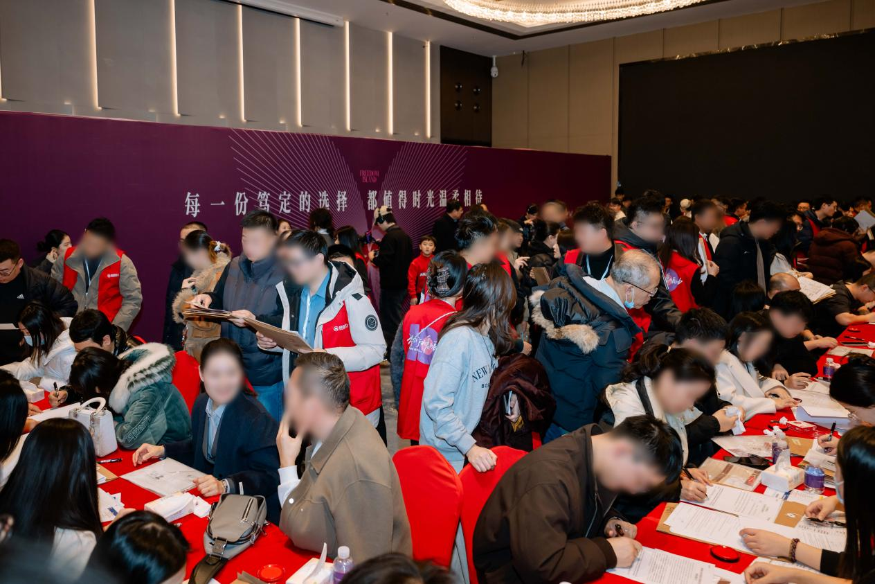 招商林屿缦岛首开现场实拍图   图片来源：招商林屿缦岛