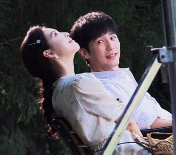 《冬去春来》口碑井喷,本是冲白宇章若楠来的,却被67岁男配惊艳