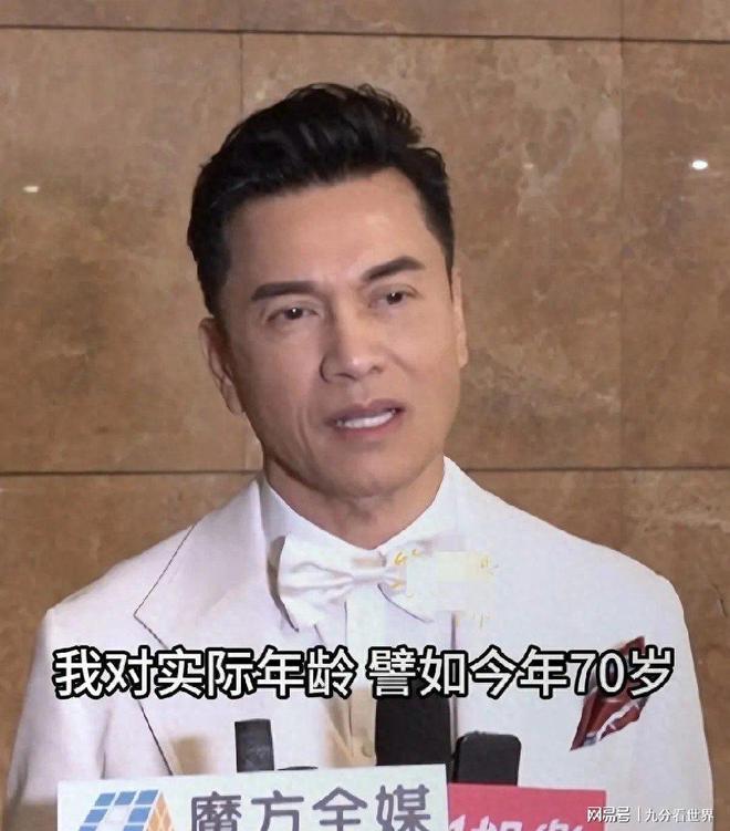 吕良伟70岁状态超20年前，练传统功夫冻龄，与周润发形象迥异