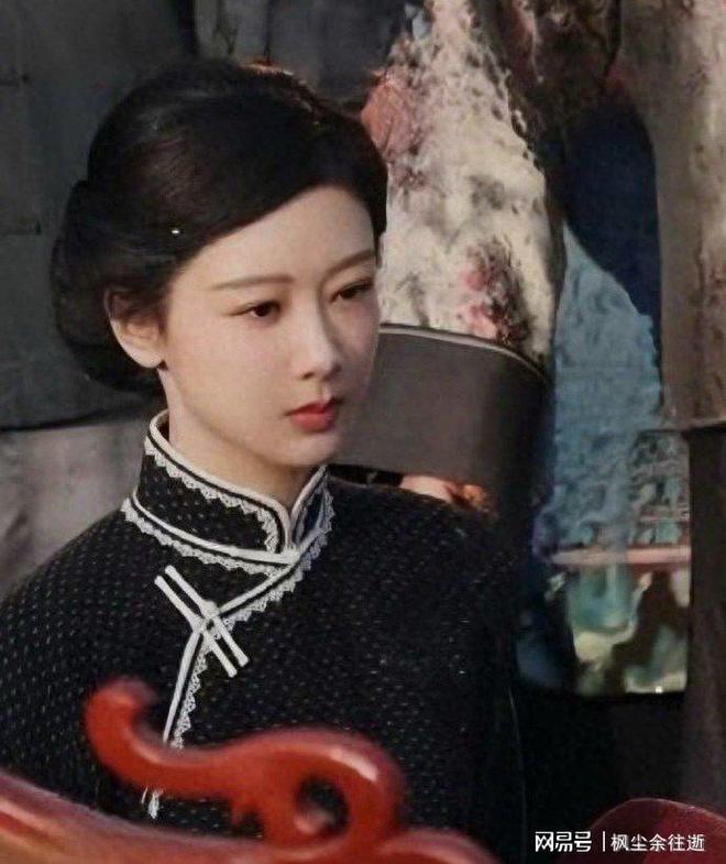 杨紫民国旗袍造型刷屏