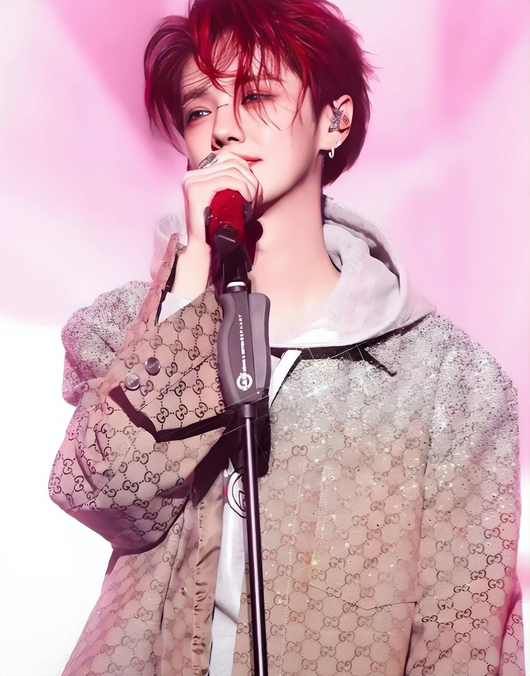 鹿晗澳门之行全揭秘：游玩拍戏背后的故事