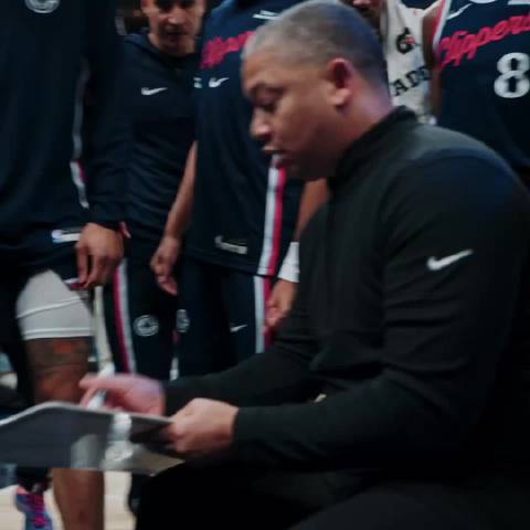 泰伦卢的战术板