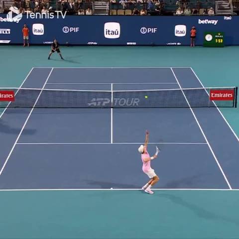 辛纳迈阿密赛完胜兹维列夫，豪取7连胜挺进决赛