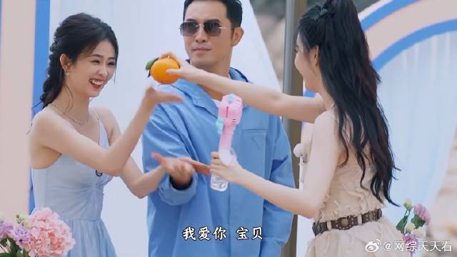 王楚然出场喊白鹿宝贝，下秒两美女同框，简直太养眼！