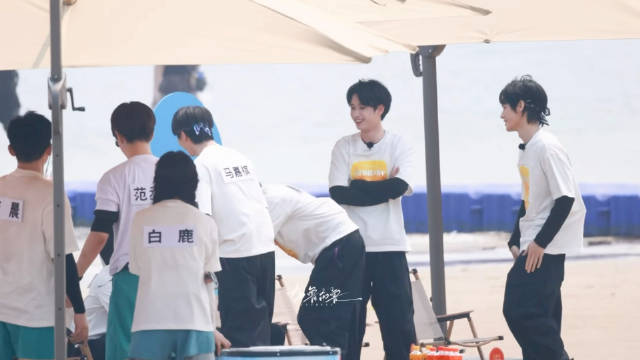 奔跑吧群像白鹿冲锋孟子义李昀锐对决范丞丞镇场