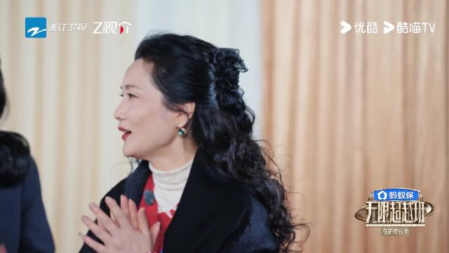 何赛飞首创嗲凶型监制，无限超越班今晚开播