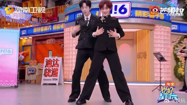 简单舞步也能这么绝！刘宇宁丁程鑫默契配合，质感直接拉满