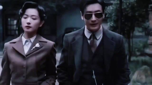 黄晓明万茜亮相澳门风云4气场全开