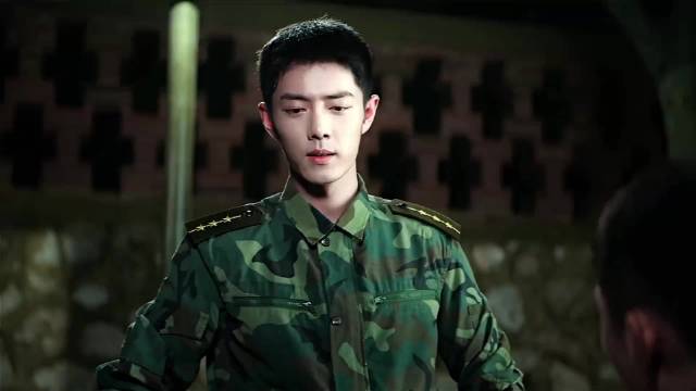 “我肩膀一疼，只要阿秀抱着我就能好” “你什么贱毛病”