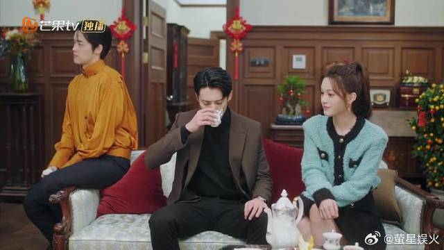 时宴大方承认有女朋友，旁边两个单身狗伤心了