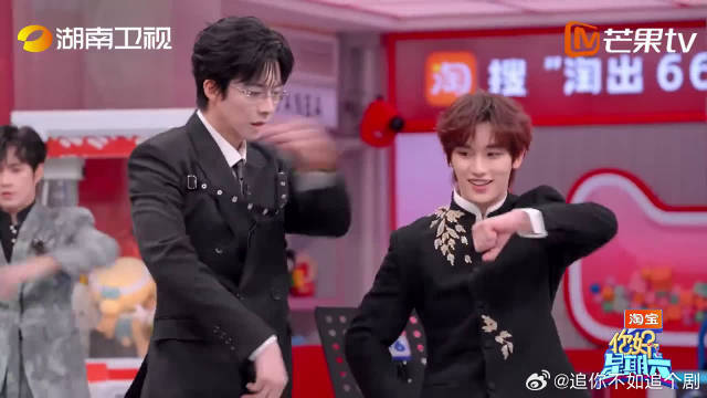 救命，双人舞跳成这样也太会了，卡点干净利落，氛围感直接拉满