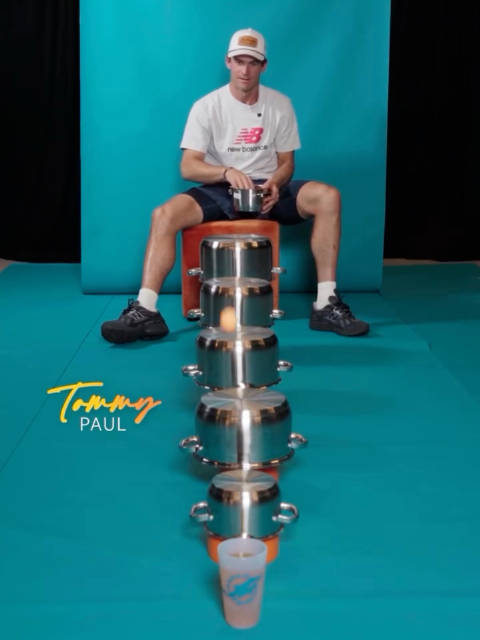 辛纳阿利亚西姆3次完成乒乓球接力，利斯65次终成功