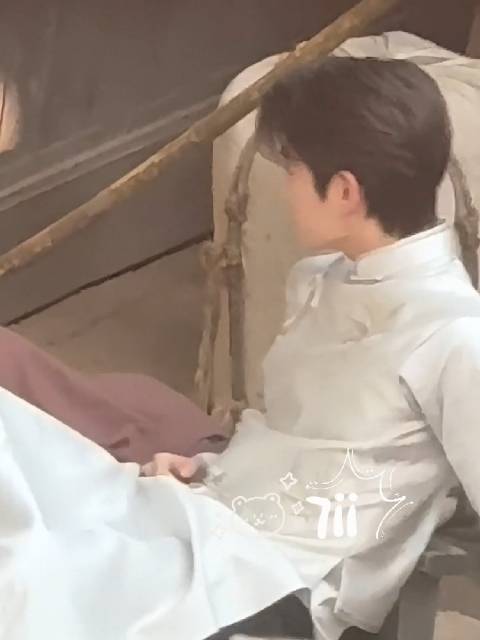 丁禹兮赵皑 生命中遇见一个丁禹兮 其他人于我而言便都是浮云 @丁禹兮