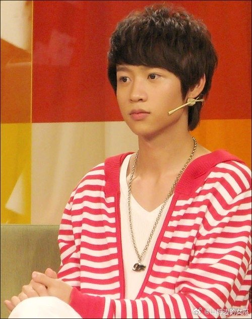 与其他同龄男星相比，魏晨的冻龄状态有哪些不同之处？