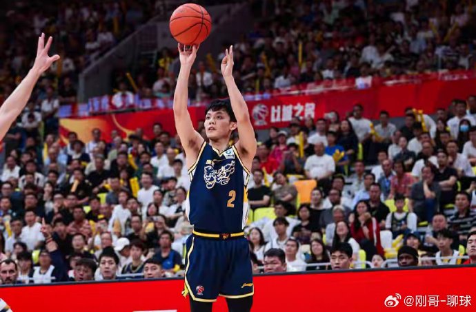 杜锋名言遭绝杀反噬！北京外援杰曼冷血三分，终结广东1600天主场不败