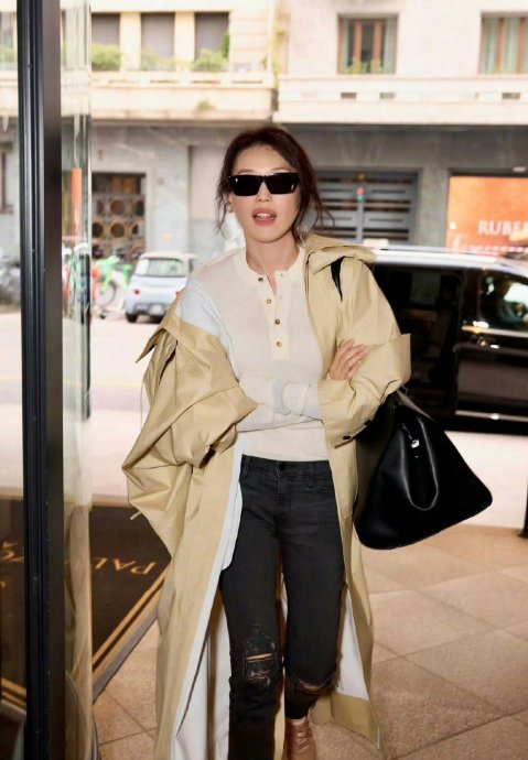 周冬雨与舒淇在微博上的互动具体是什么内容？