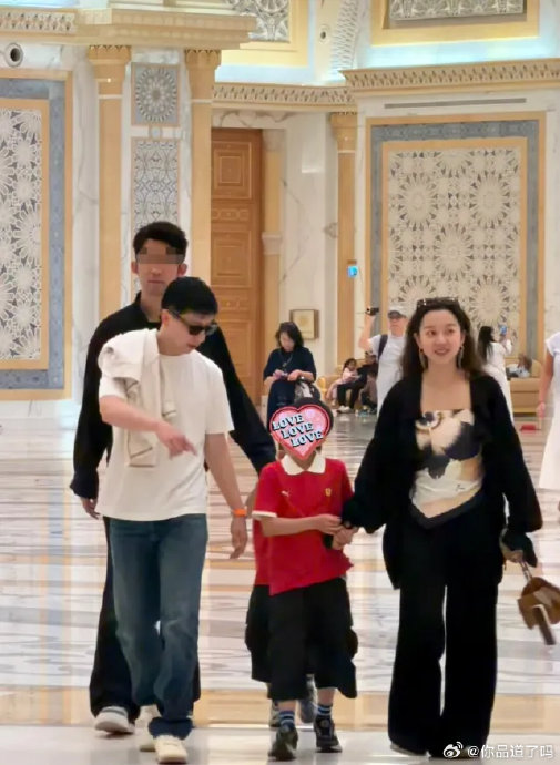 夏露从校花到冠军贤内助，如今38岁晒度假美照：松弛自信比长腿更耀眼