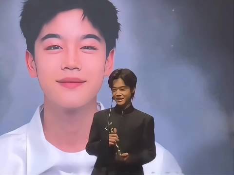 16岁韩昊霖演技获赞，张若昀直言其像自己