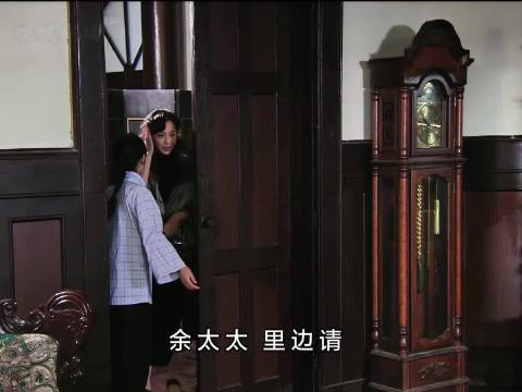 翠平成功传递情报，余则成试探出李涯保护袁佩林