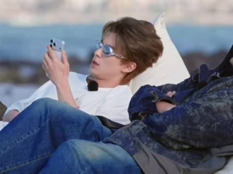 王鹤棣飙四川话瞬间气场全开，落山口音引热议