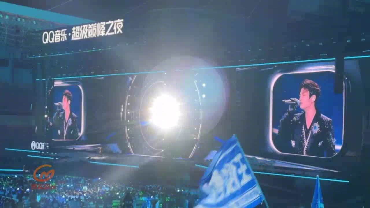 丁禹兮QQ音乐超级巅峰之夜演唱《消散对白+渡情》舞台 舞台好稳好好听！