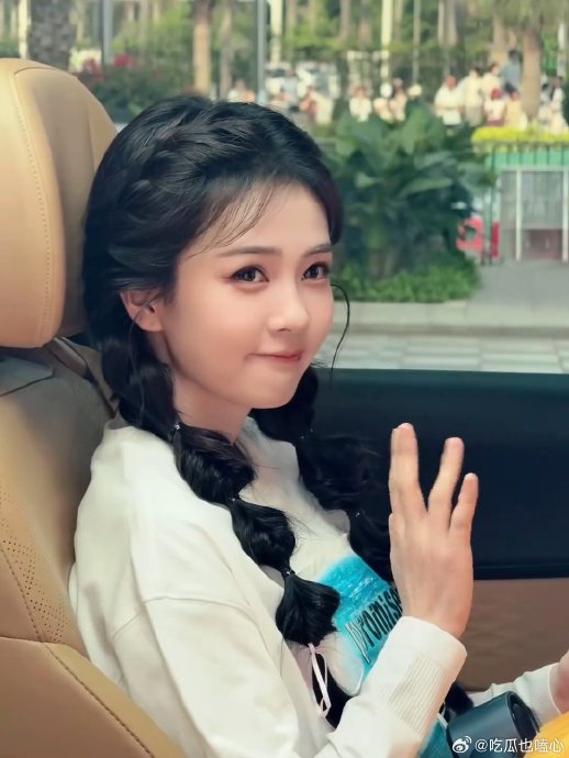 为什么观众对白鹿提到的泥滩游戏有如此强烈的共鸣？