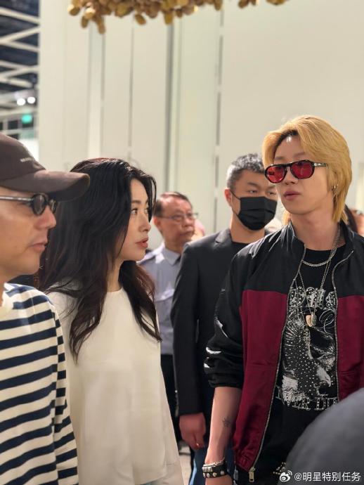 叶锦添作为奥斯卡获奖美术指导，如何评价徐明浩和朱珠的艺术品味？