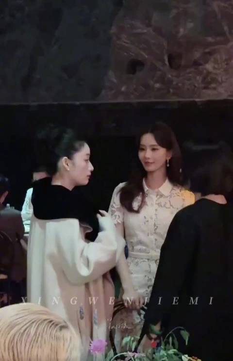 刘诗诗郭晓婷重现龙葵五毒兽经典画面