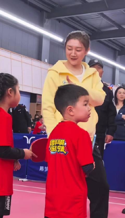 奥运冠军陈梦宁波开俱乐部助力青少年乒乓