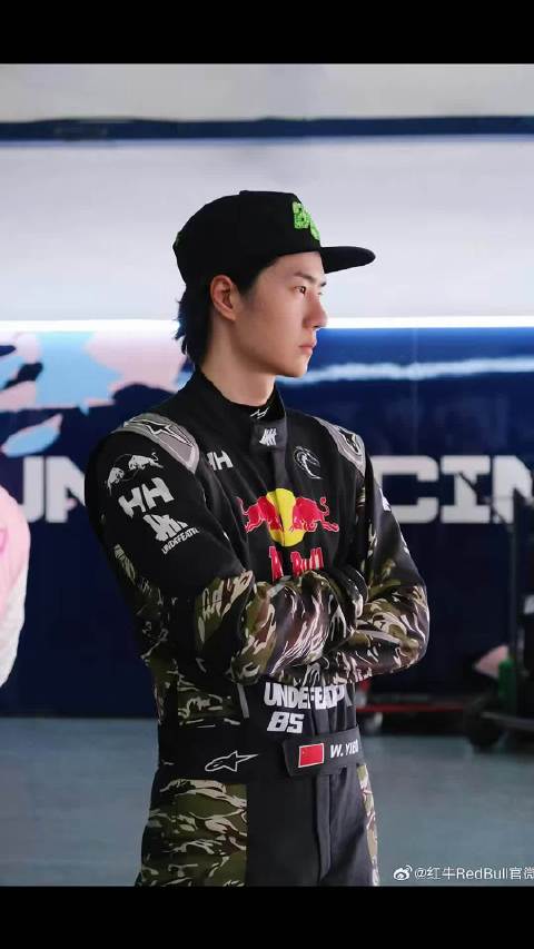 王一博新片《热烈》引发观众热议