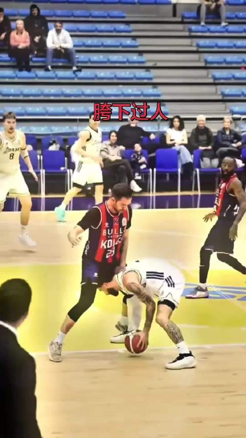 像徐杰那种身高特别矮的后卫如果学会这一招，在比赛中真的很实用