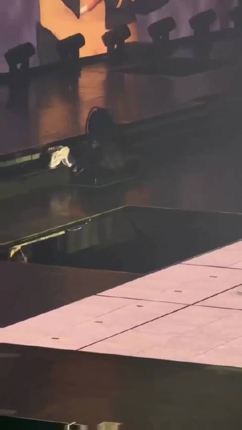 “你的痛怎能看不见？”@CUBE_i-dle 这件事很难回应吗