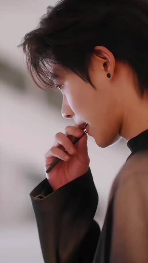 柯淳长剧电影双丰收，监制盛赞履历闪光