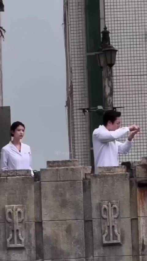 陈伟霆试戏王志诚医生角色，扇戏躲开引关注