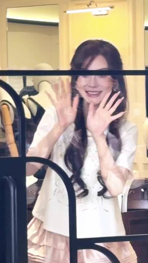 baby夸了韩安冉的女儿 小宝宝确实特别可爱呀 夸夸也正常 今天杨颖也特别漂亮