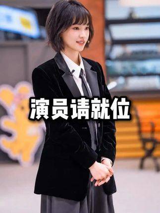 武大校花黄灿灿蛰伏五年，此刻直面镜头，一语揭穿资本底色