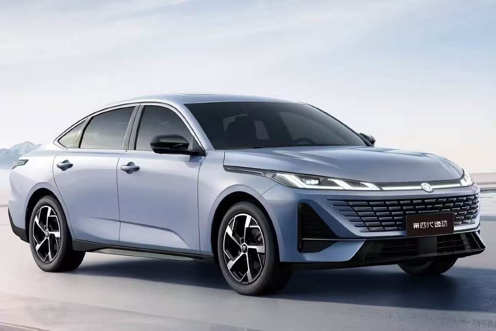 高颜值轿跑，智能化全面！堪比2.0T动力，大空间仅7万级-水滴汽车