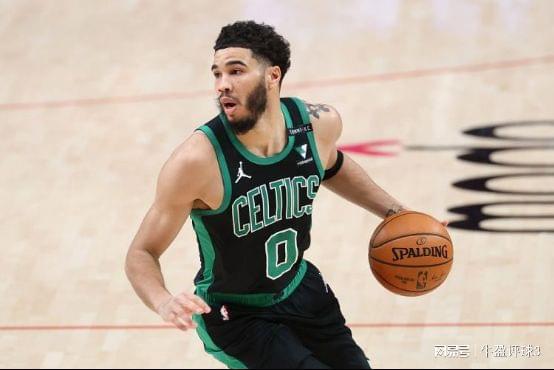 NBA常规赛开打，凯尔特人VS老鹰，塔图姆誓取胜拒绝被三杀